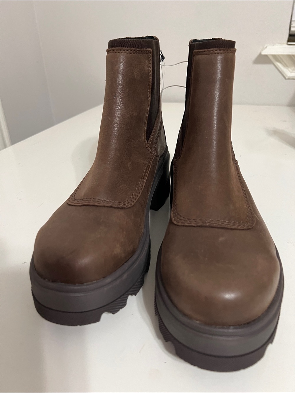 Sorel Joan Brown Leather Chelsea Lug Boots Size 9 - Picture 2 of 10